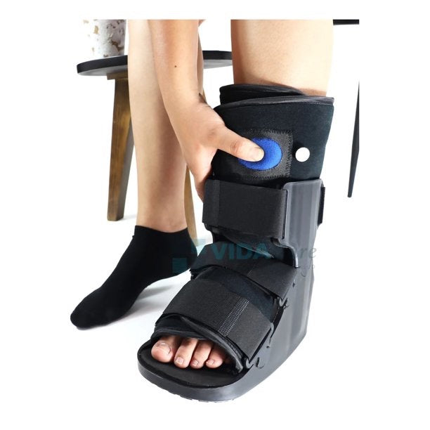 BOTA WALKER CORTA NEUMÁTICA